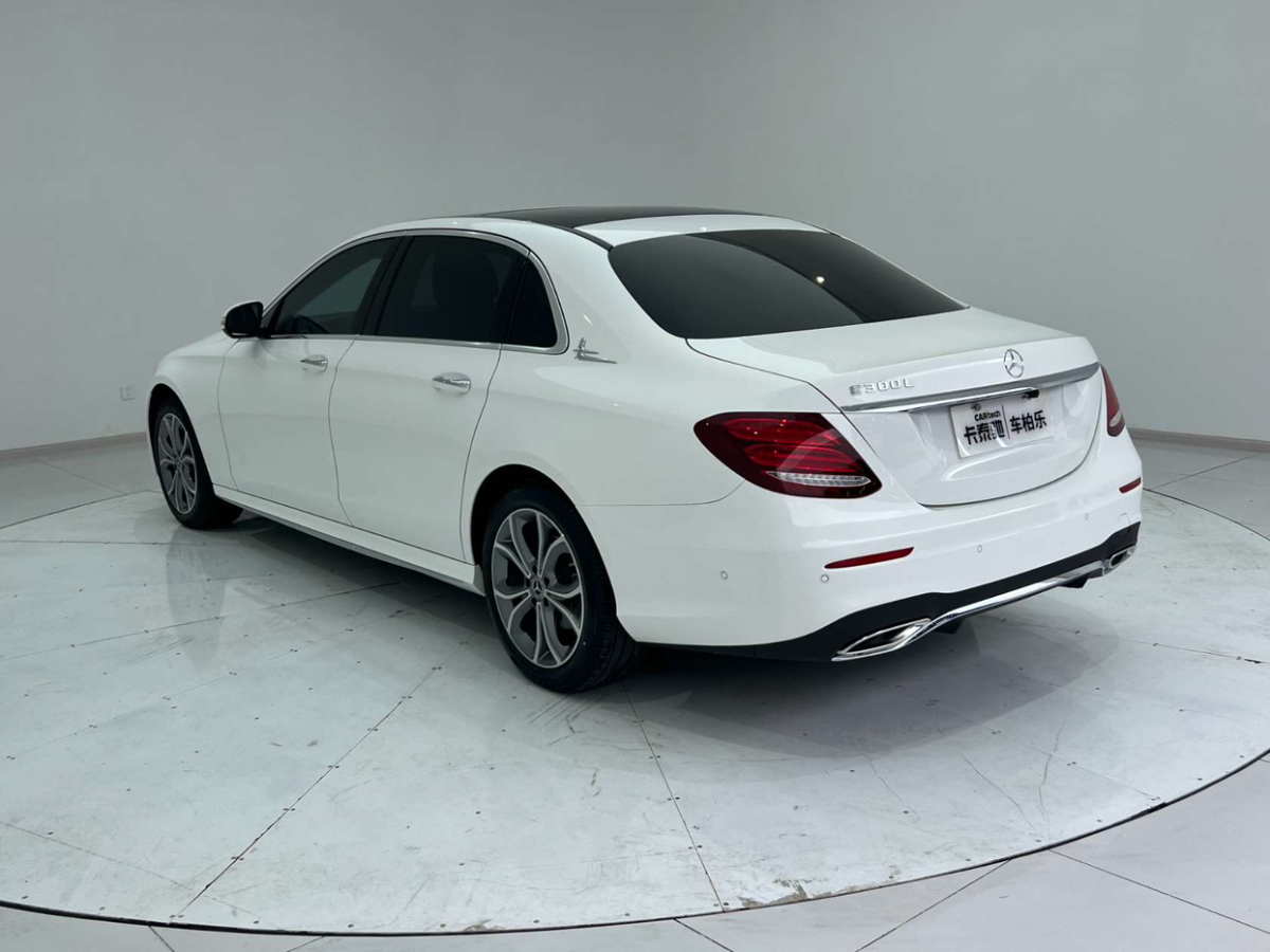 奔馳 奔馳E級  2020款 E 300 L 運(yùn)動豪華型圖片