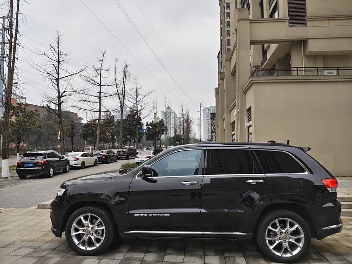 Jeep 大切諾基  2014款 3.0L 旗艦尊悅版圖片