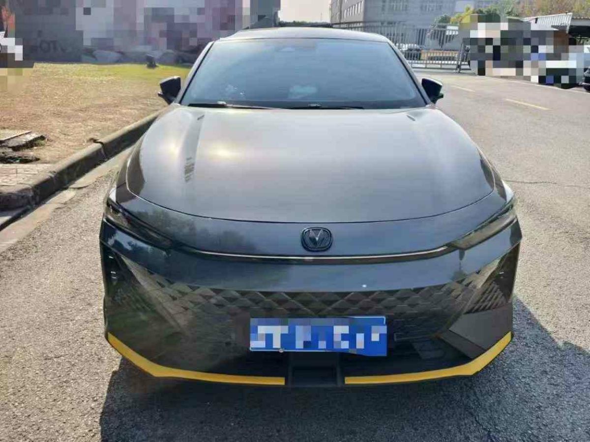 長(zhǎng)安 長(zhǎng)安UNI-V  2024款 1.5T 尊享型圖片