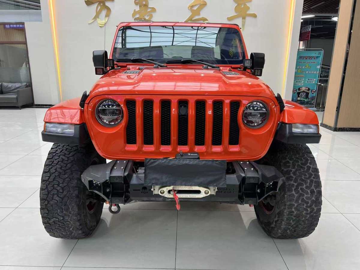 Jeep 牧馬人  2019款 2.0T Sahara 四門版 國(guó)VI圖片