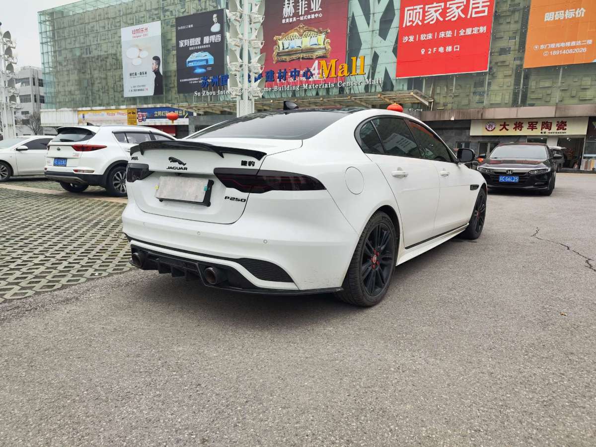 捷豹 XEL  2021款 2.0T 250PS 曜黑運(yùn)動版圖片