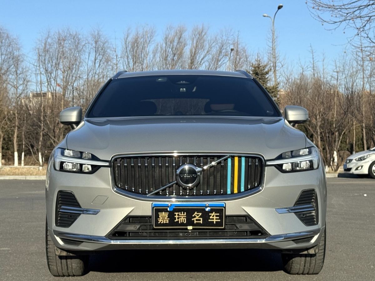 沃爾沃 XC60  2022款 B5 四驅(qū)智遠(yuǎn)豪華版圖片