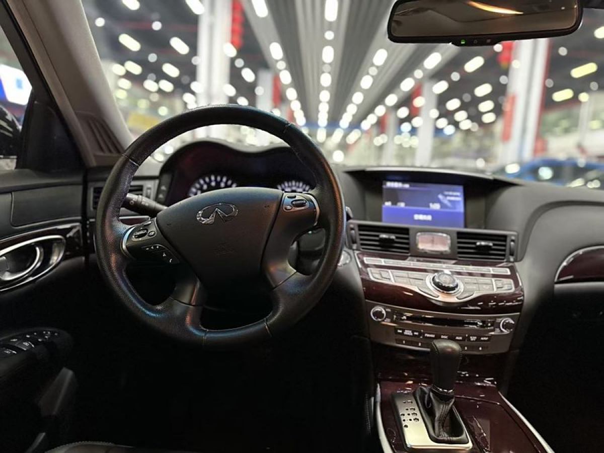 英菲尼迪 Q70  2019款 Q70L 2.0T 悅享版圖片