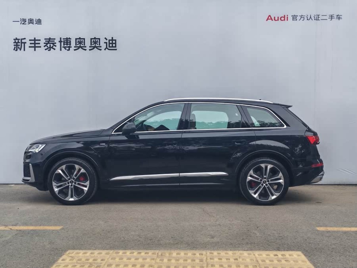 奧迪 奧迪Q7  2023款 55 TFSI quattro S 尊貴型圖片