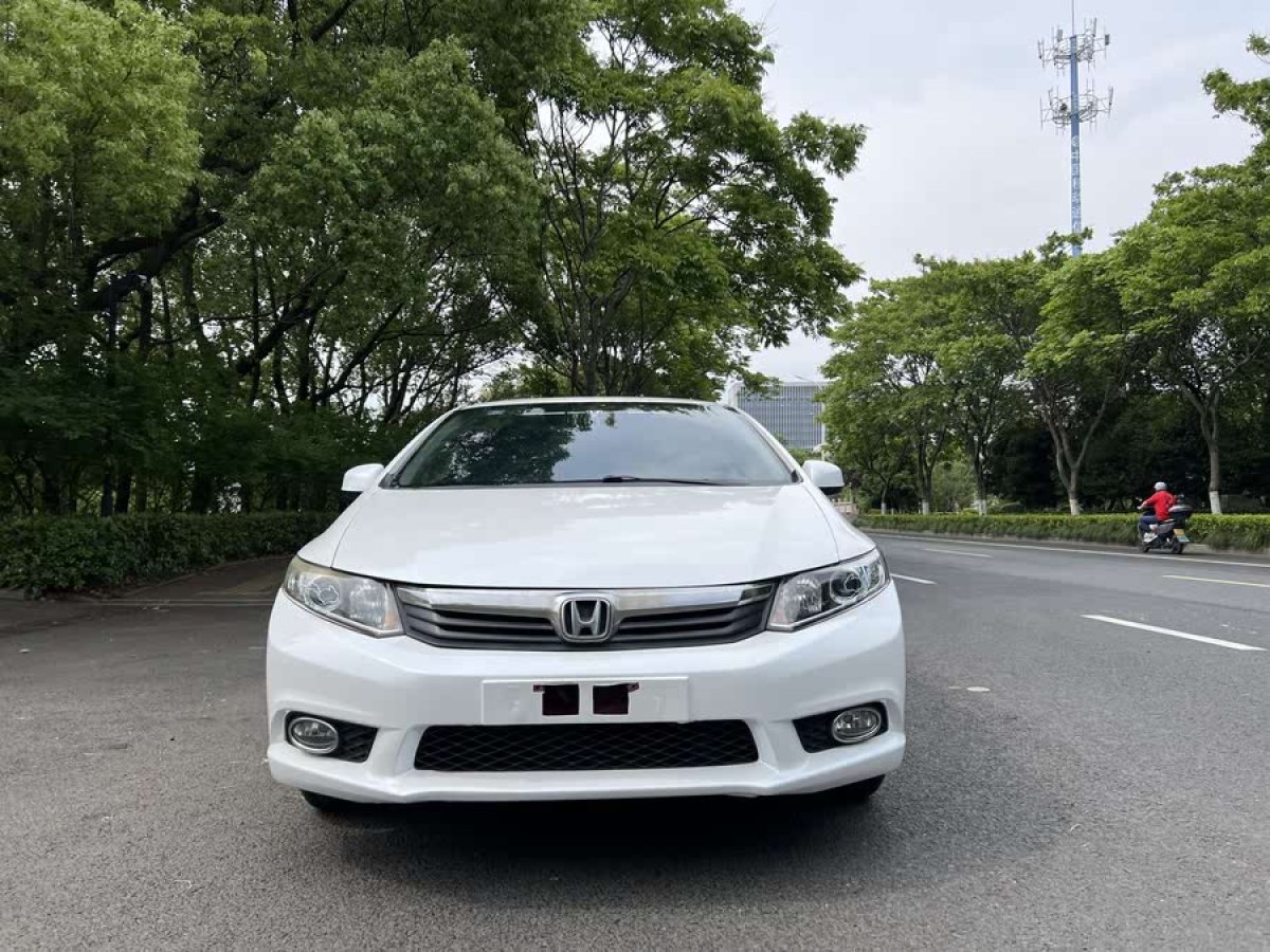 本田 思域  2012款 1.8L 自動舒適版圖片