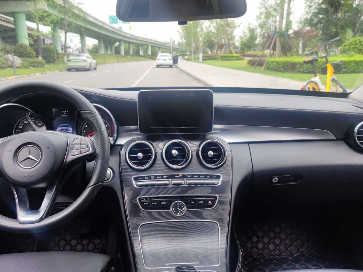奔驰 奔驰C级  2015款 改款 C 180 L 运动型图片