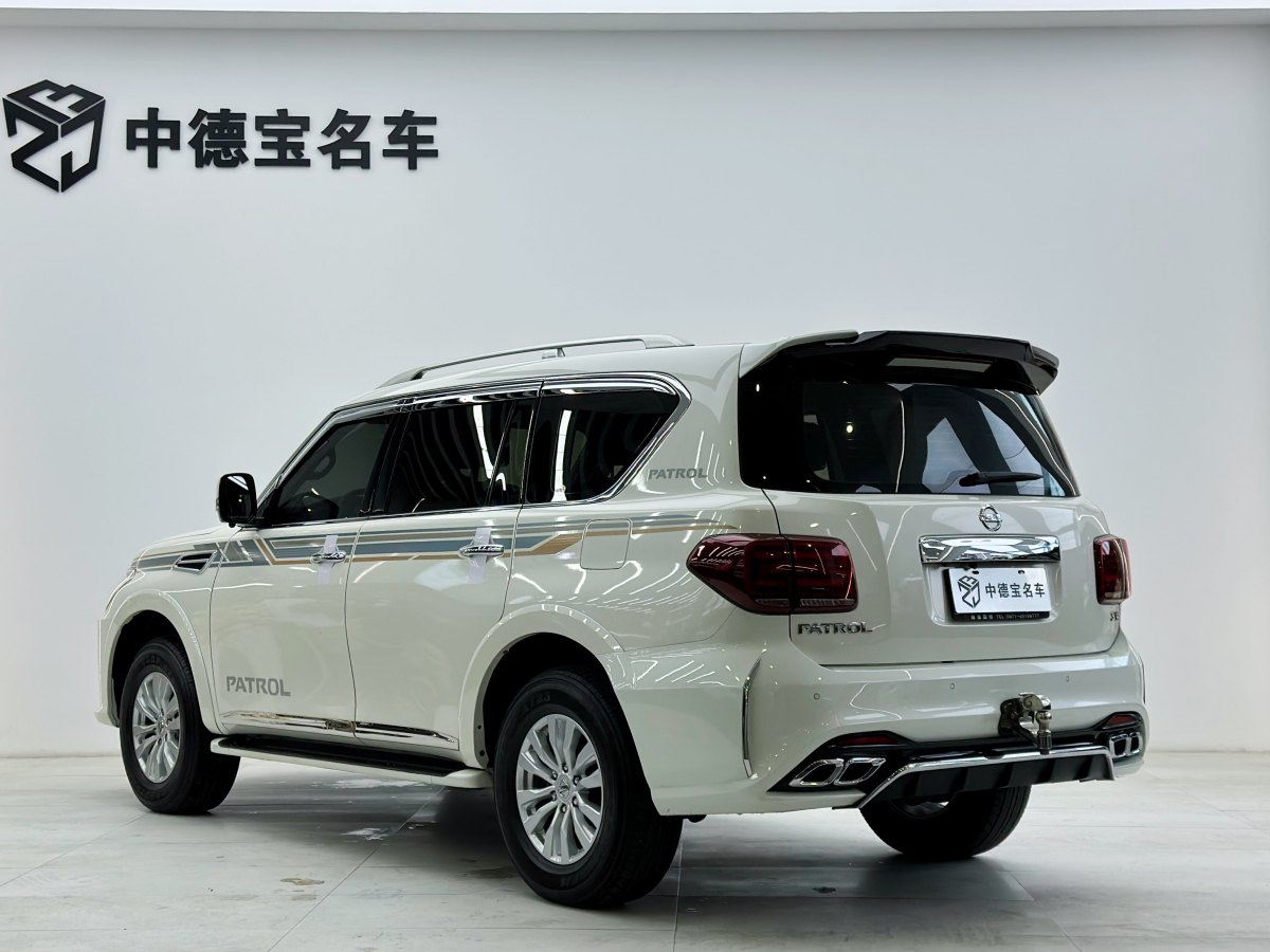 日產(chǎn) 途樂  2018款 4.0L 鉑金型圖片