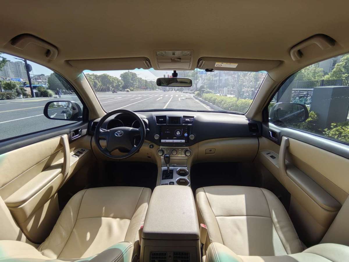 丰田 汉兰达  2013款 2.7L 两驱5座紫金版图片