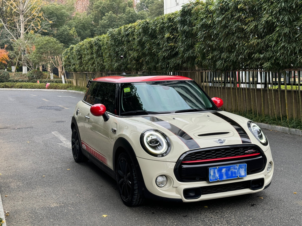 MINI CLUBMAN  2018款 2.0T COOPER S 經(jīng)典派圖片