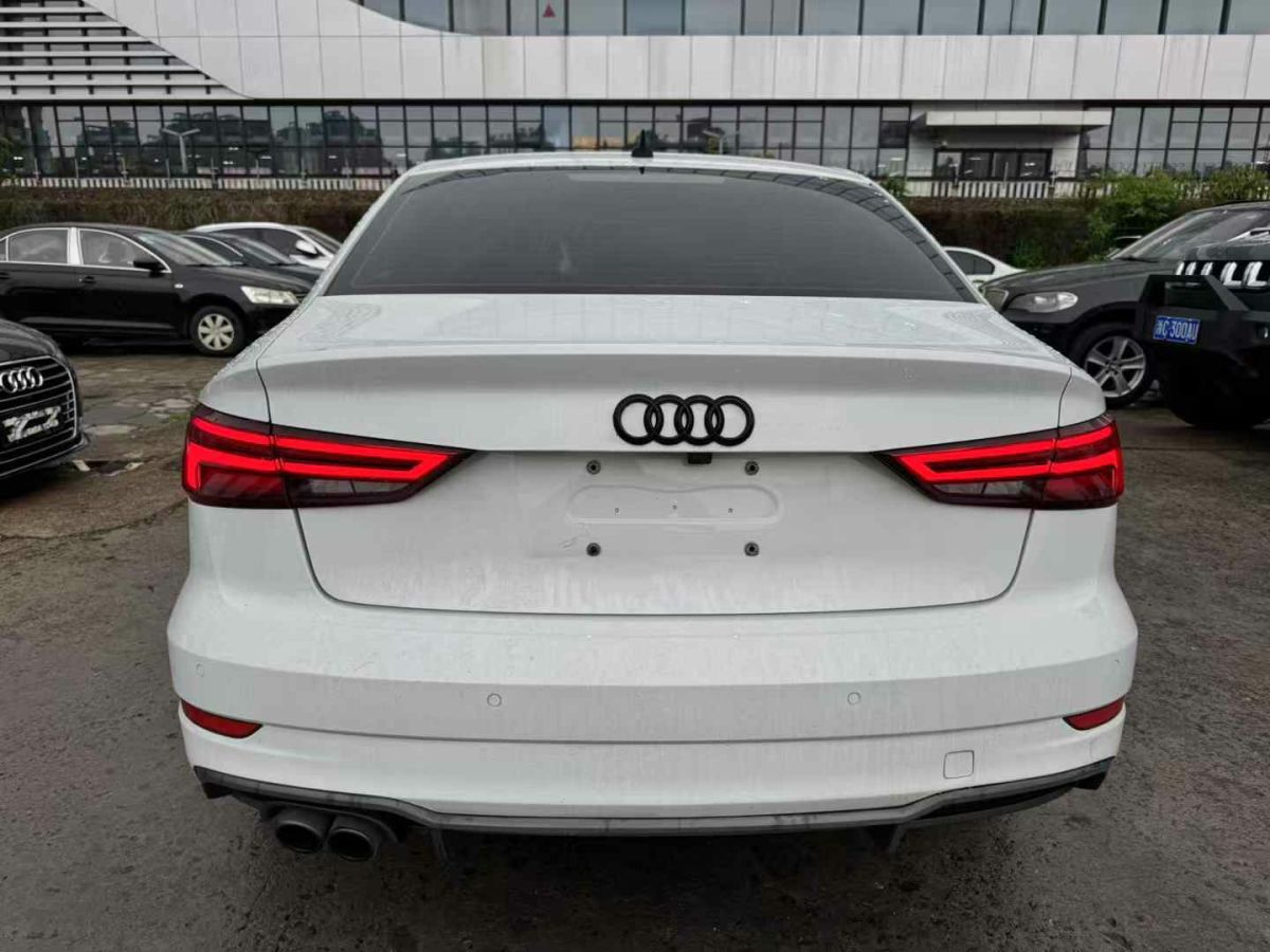 奧迪 奧迪A3  2019款 A3 35TFSI Limousine時(shí)尚型圖片