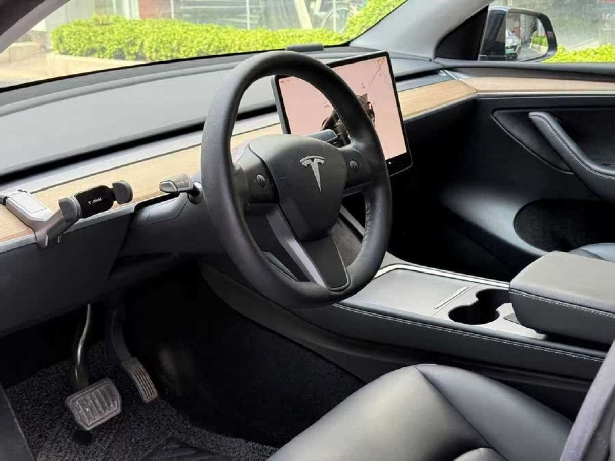 特斯拉 Model Y  2022款 改款 后輪驅動版圖片