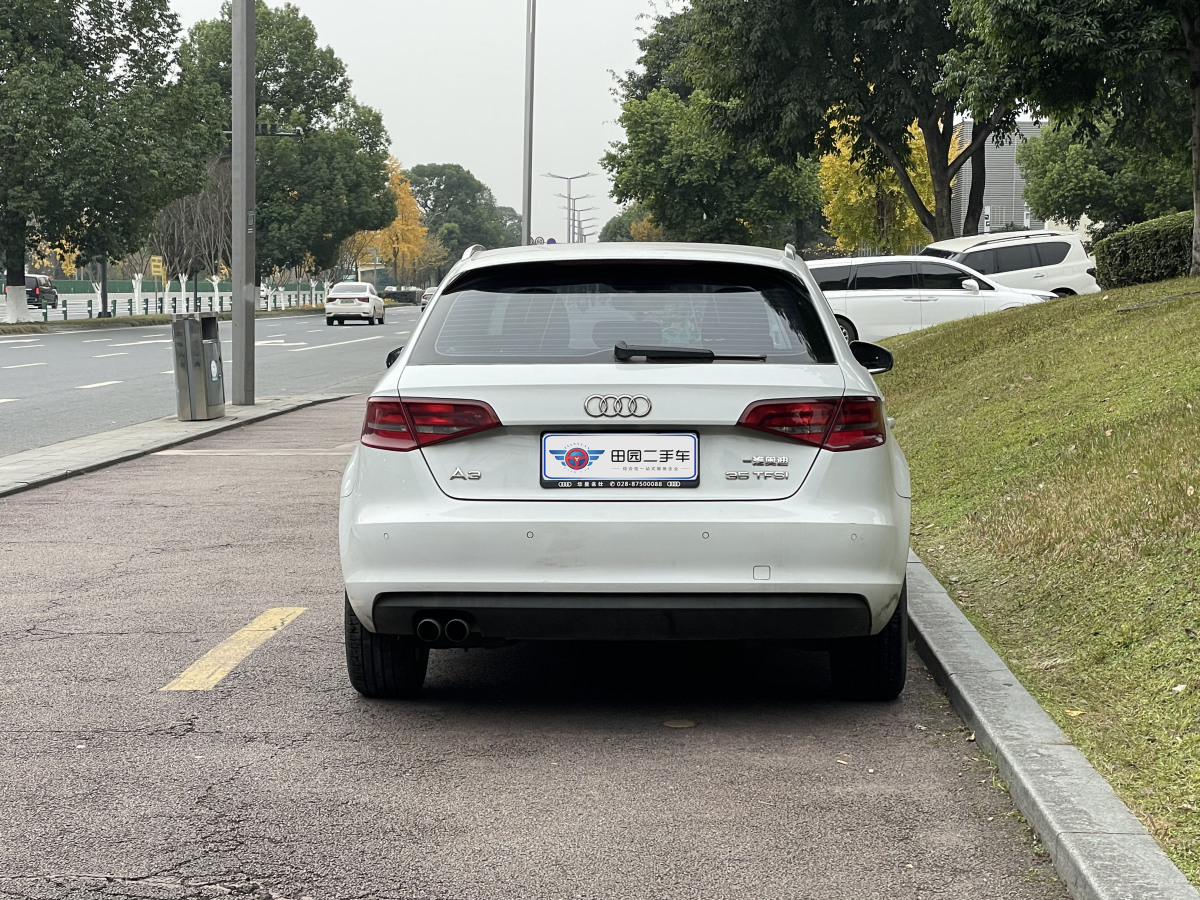 奧迪 奧迪A3  2015款 Sportback 35 TFSI 百萬(wàn)紀(jì)念智領(lǐng)型圖片