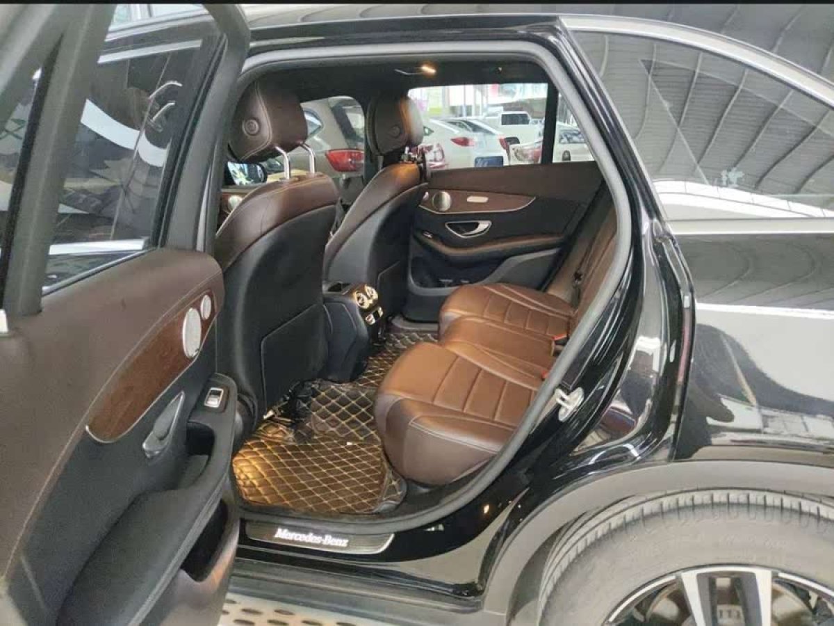 奔馳 奔馳GLC  2018款 改款 GLC 300 4MATIC 動感型圖片