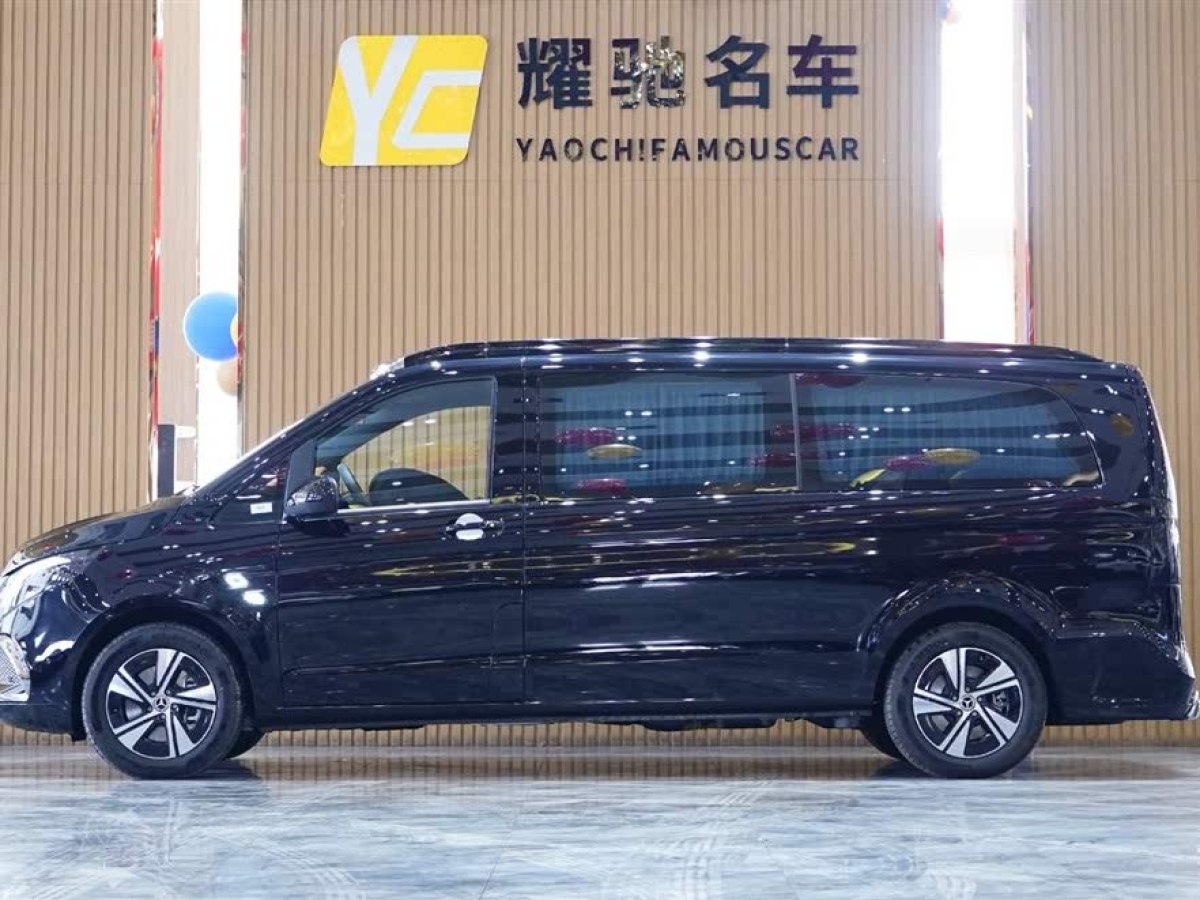 奔馳 威霆  2024款 2.0T 精英版 7座圖片