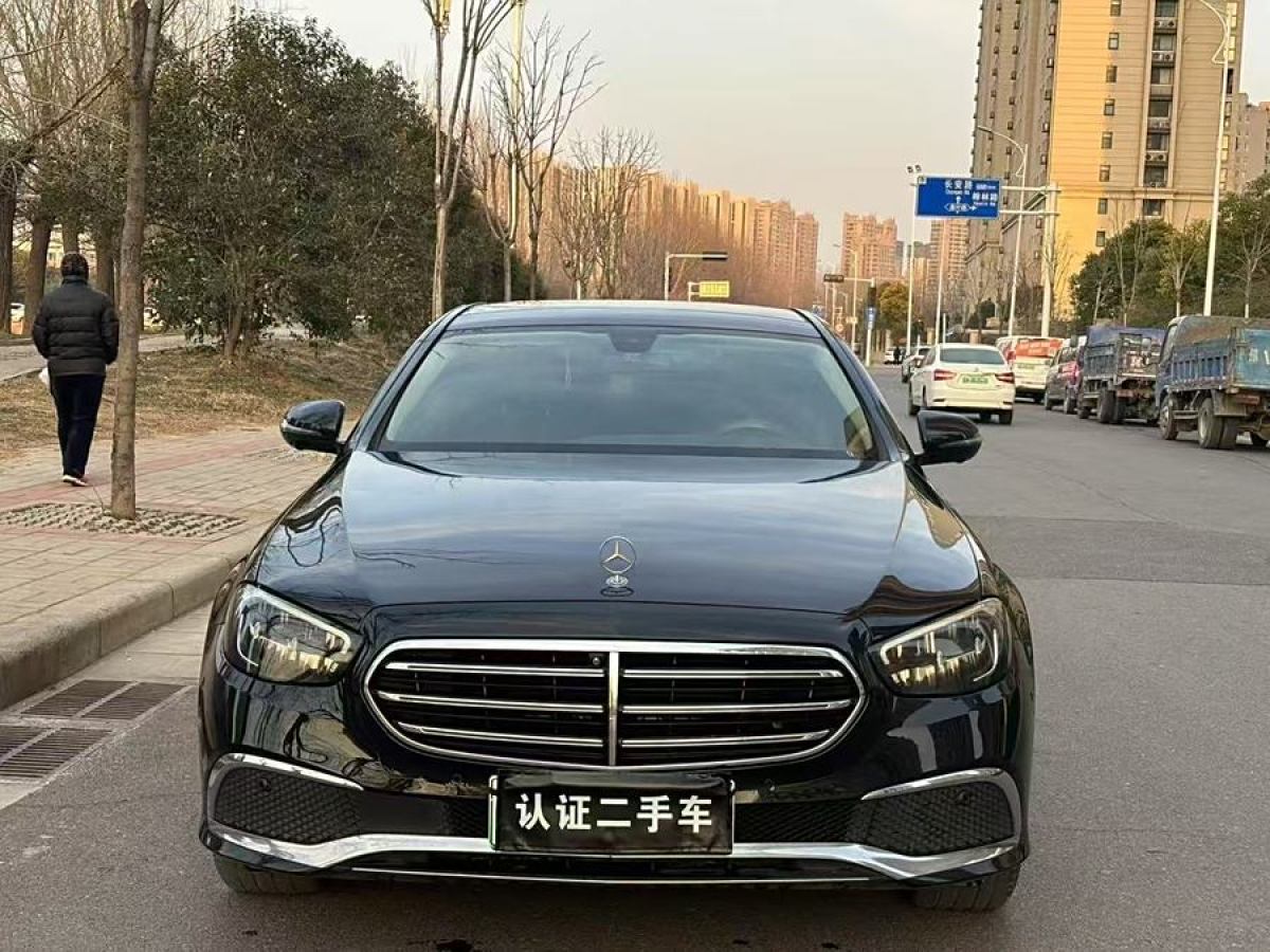 奔馳 奔馳E級(jí)新能源  2021款 E 350 e L 插電式混合動(dòng)力轎車圖片