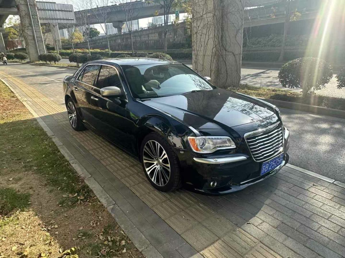 克萊斯勒 300C  2014款 3.0L 卓越版圖片