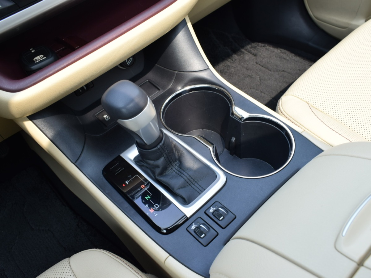 丰田 汉兰达  2015款 2.0T 两驱豪华版 7座图片