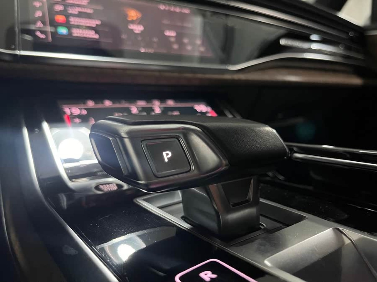 奧迪 奧迪Q7  2025款 55 TFSI quattro S line尊貴型圖片