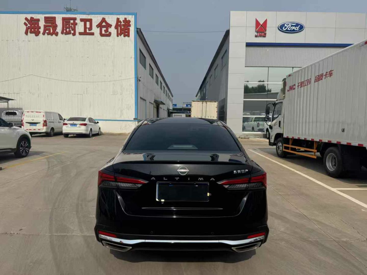 日產(chǎn) 天籟  2024款 2.0L SV 黑金版圖片