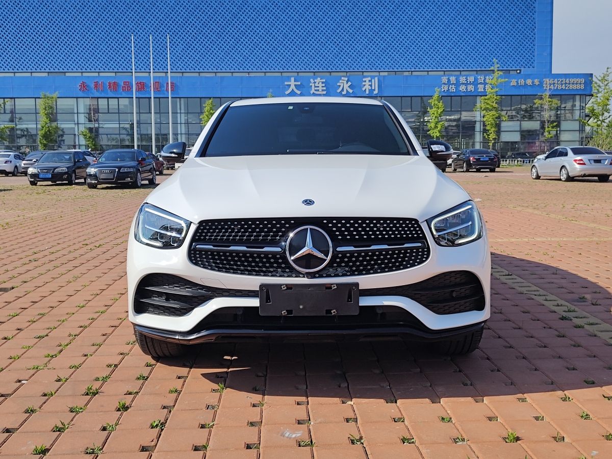 2020年11月奔馳 奔馳GLC  2023款 改款 GLC 260 4MATIC 轎跑SUV
