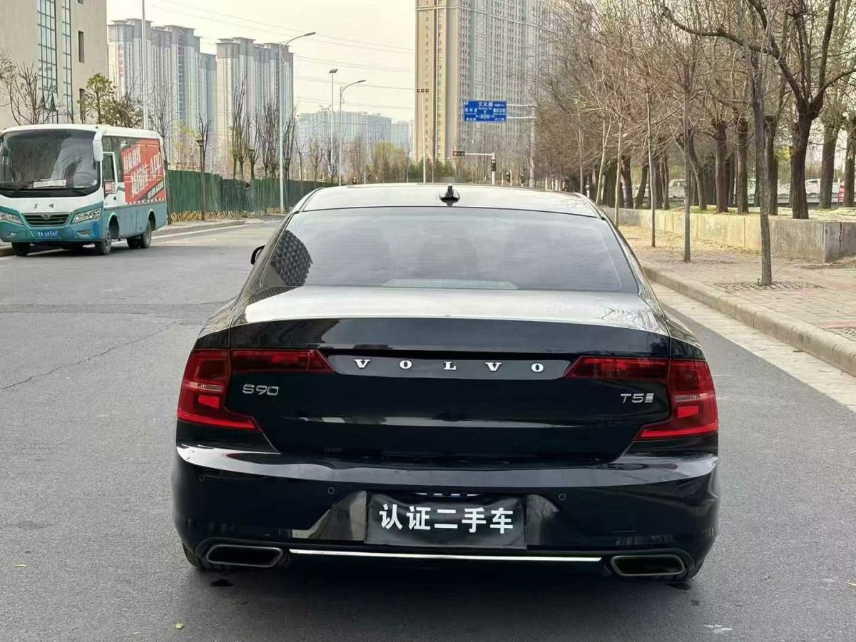 沃爾沃 S90  2019款 T4 智逸版圖片