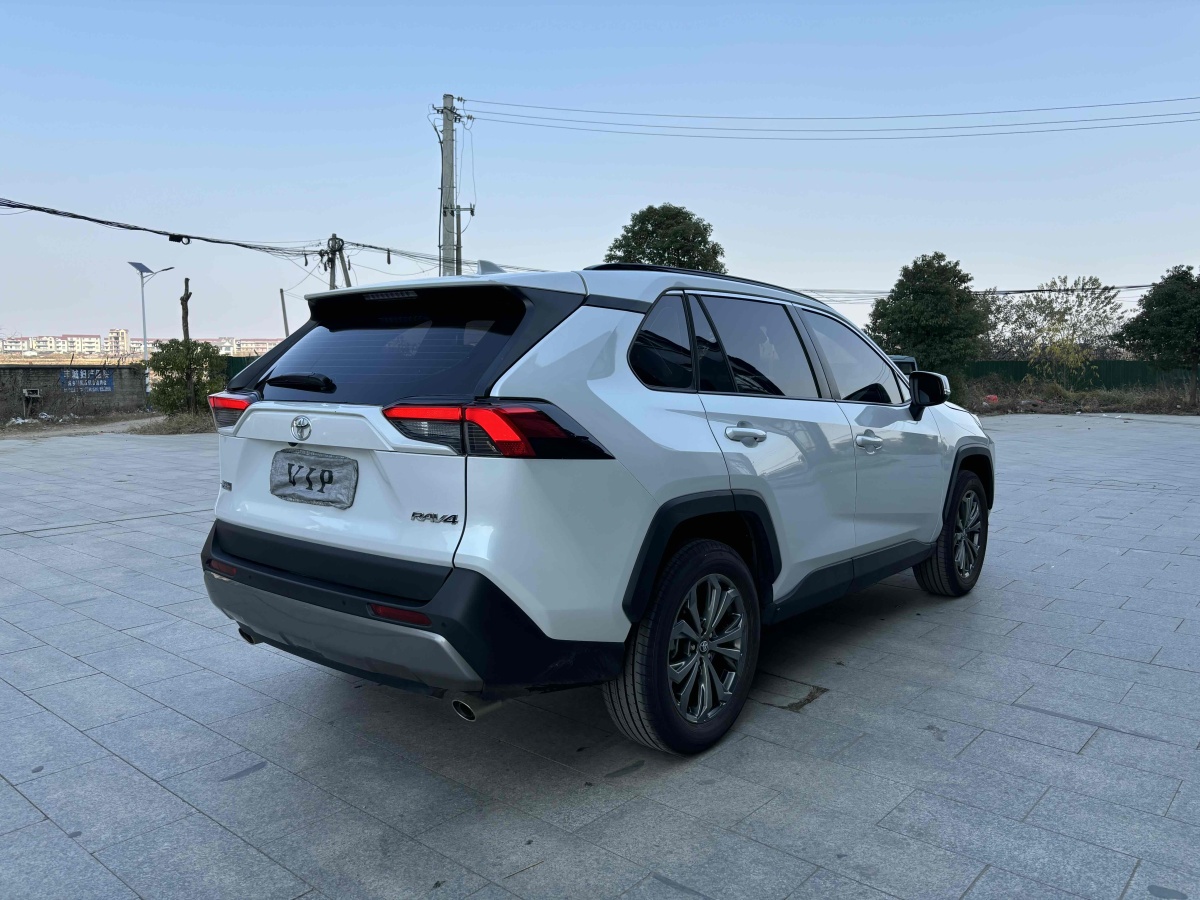 豐田 RAV4  2018款 榮放 2.0L CVT兩驅(qū)風(fēng)尚版圖片