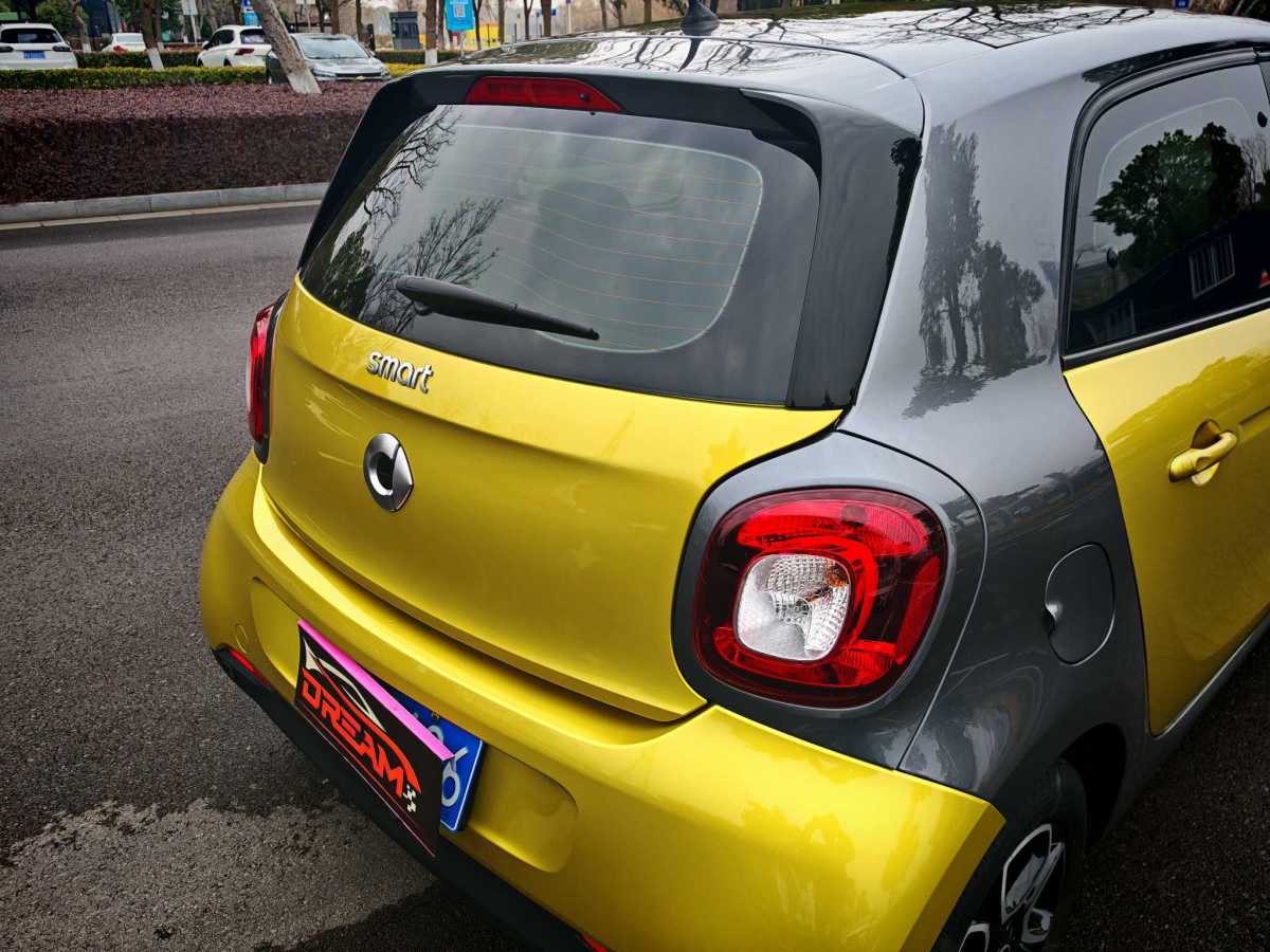 smart forfour  2018款 0.9T 66千瓦先鋒版圖片