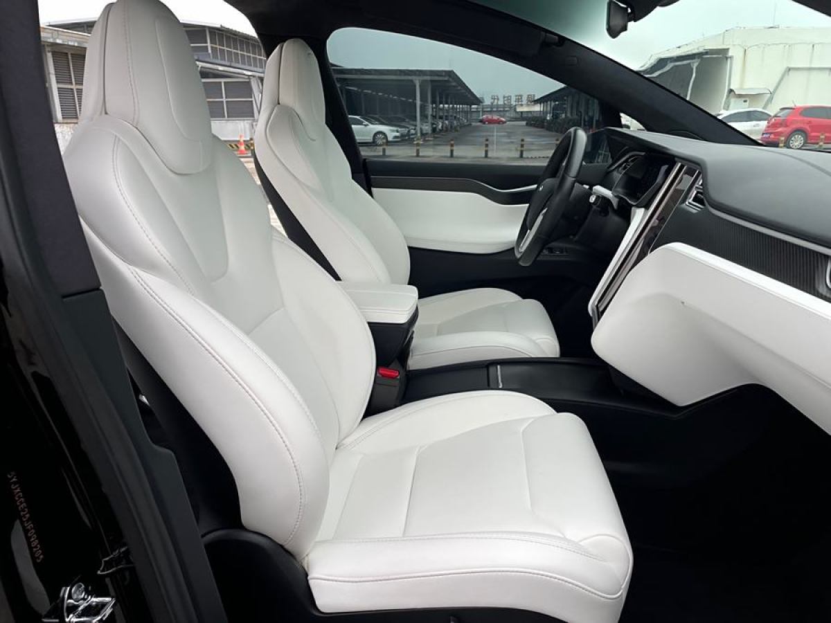 特斯拉 Model X  2017款 Model X 100D 長續(xù)航版圖片