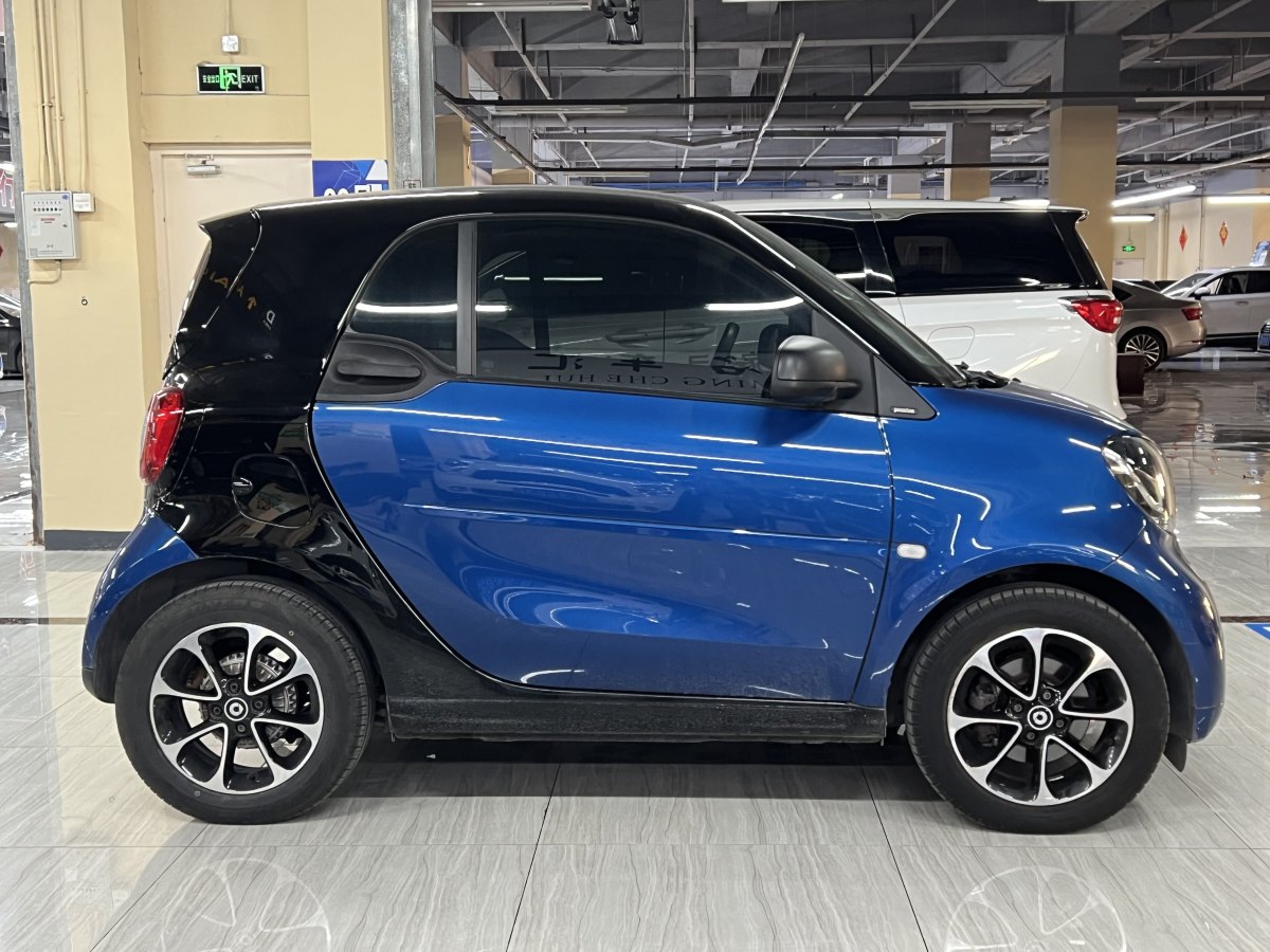 smart fortwo  2011款 1.0 MHD 硬頂激情版圖片