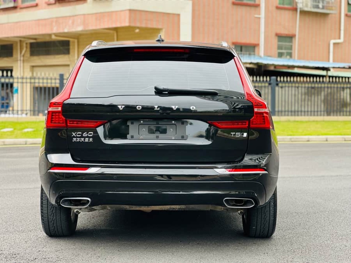 沃爾沃 XC60  2021款 T5 四驅(qū)智逸豪華版圖片