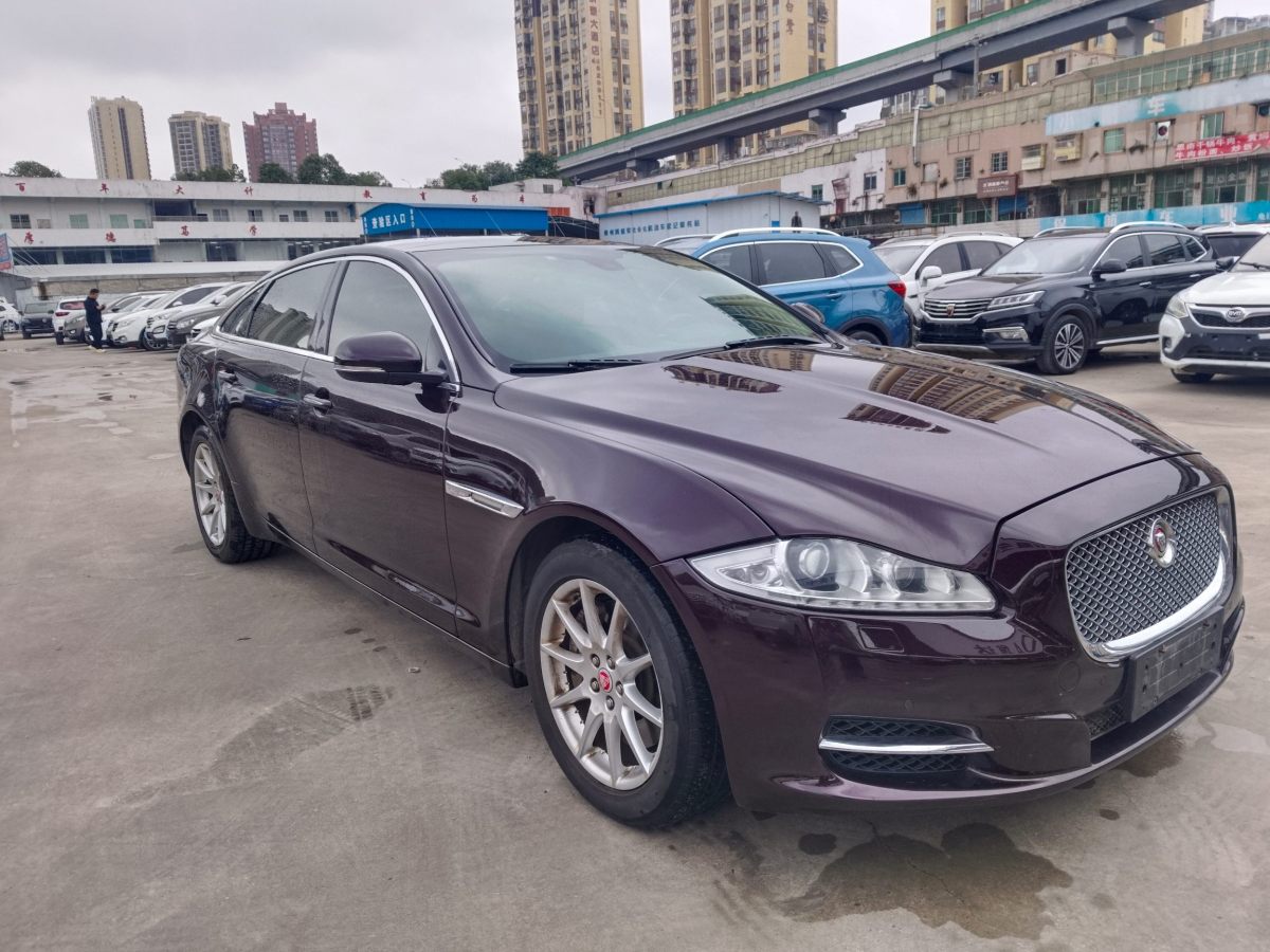 捷豹 XJ  2014款 XJL 2.0T 兩驅(qū)典雅商務(wù)版圖片