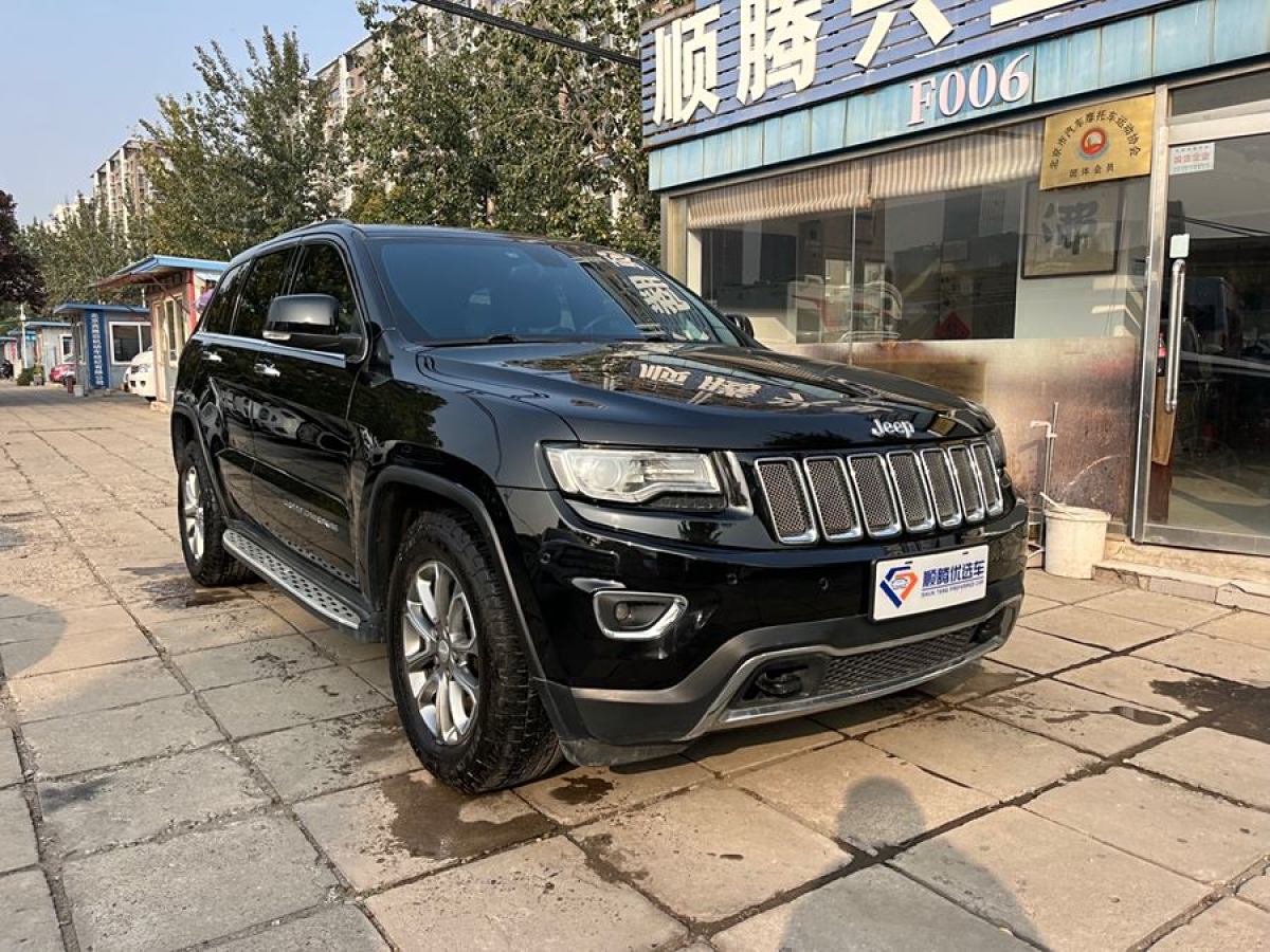 Jeep 大切諾基  2014款 3.0L 舒享導(dǎo)航版圖片