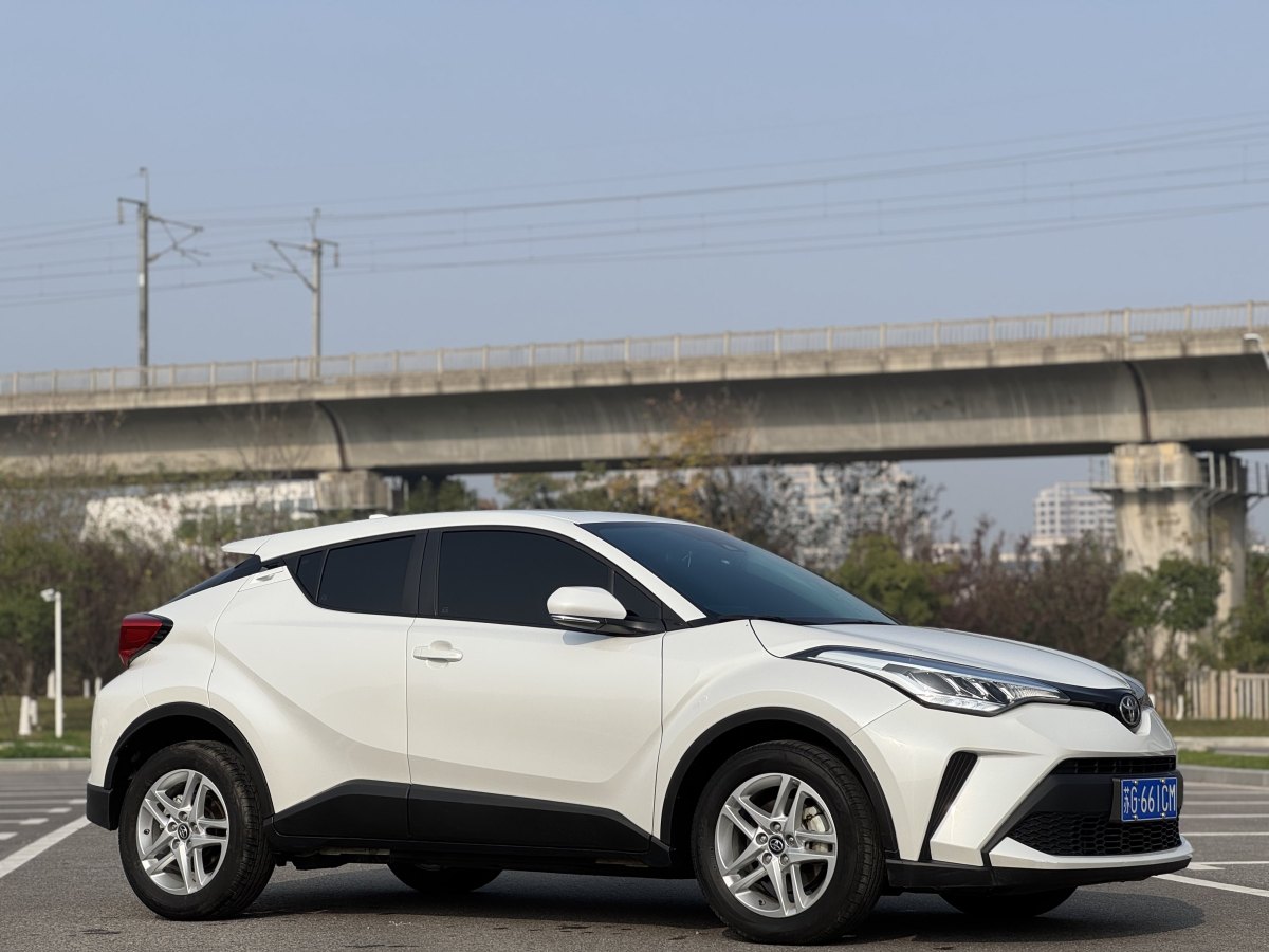 豐田 C-HR  2022款 2.0L 舒適版圖片