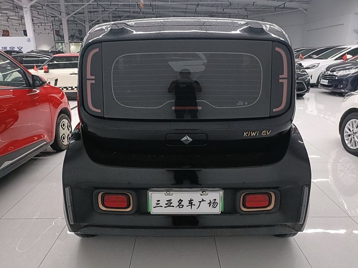 寶駿 寶駿KiWi EV  2022款 設(shè)計(jì)師輕享版 三元鋰圖片