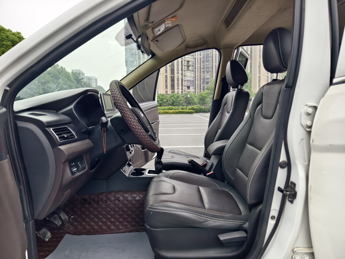 東風風光 330  2019款 1.5L 330S 舒適型國VI DK15圖片