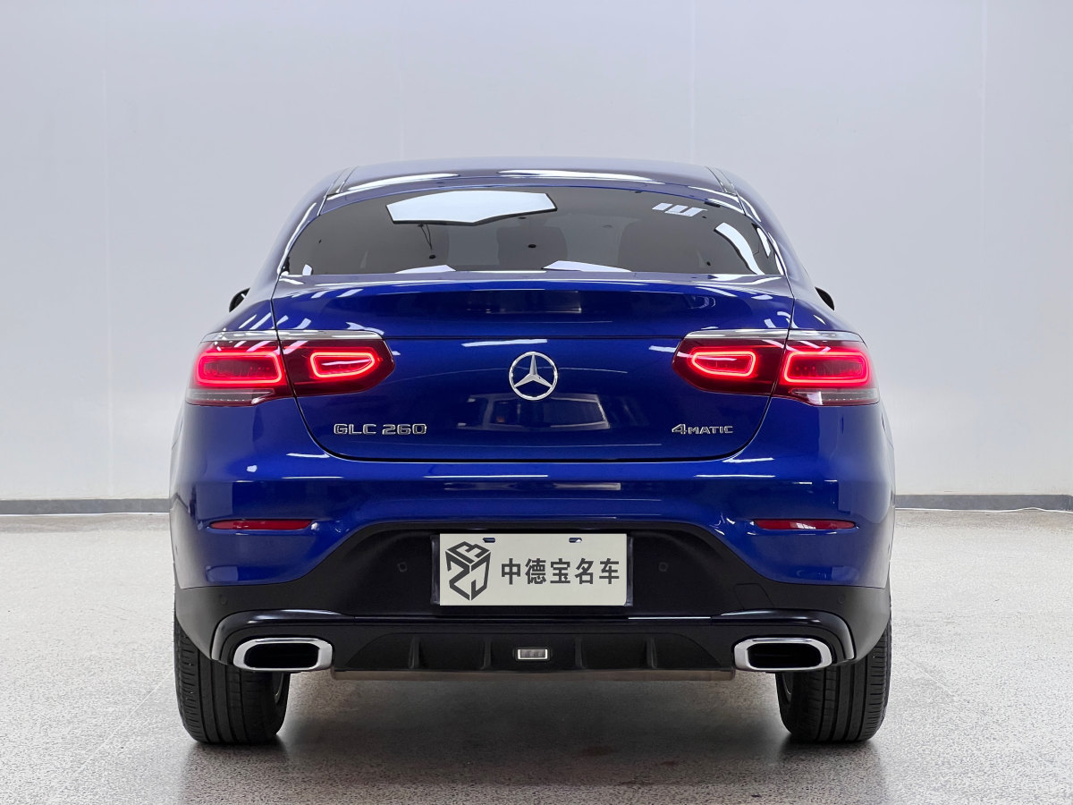 2020年10月奔馳 奔馳GLC  2021款 GLC 260 4MATIC 轎跑SUV