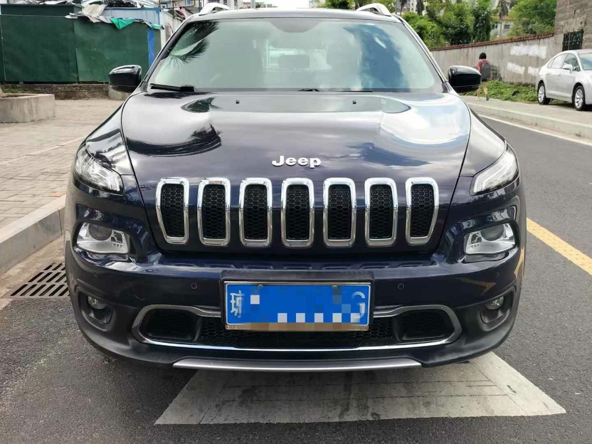 Jeep 自由光  2019款 2.0L 兩驅(qū)優(yōu)享版圖片