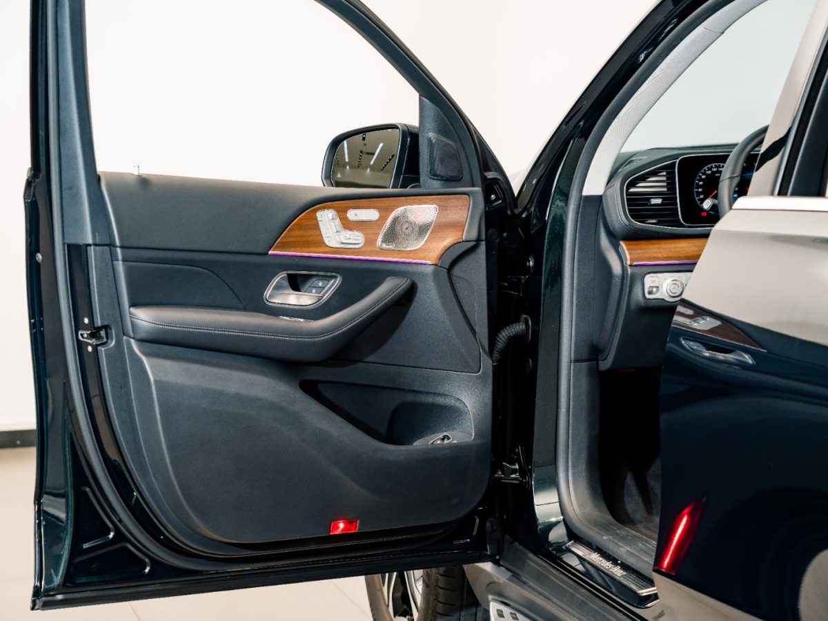 奔驰 奔驰GLE新能源  2021款 GLE 350 e 4MATIC图片