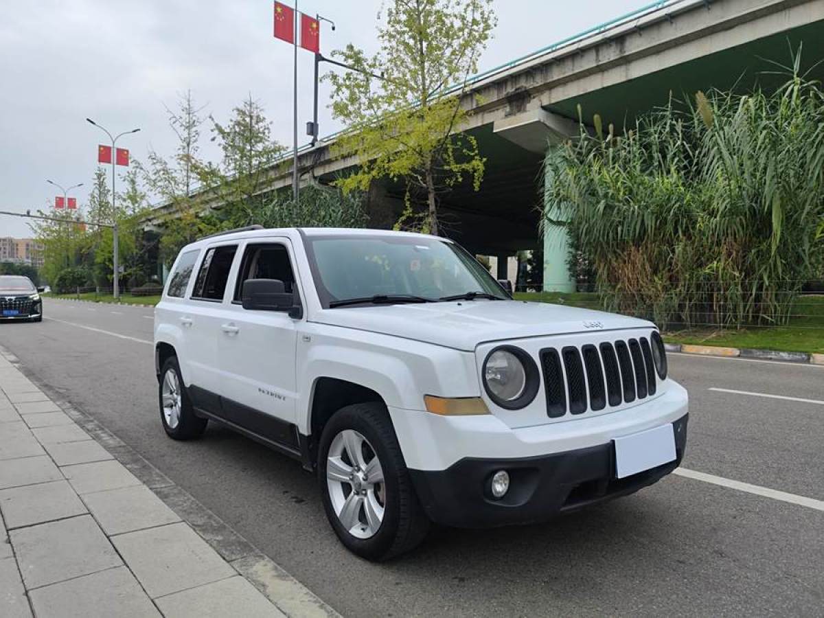 2016年4月Jeep 自由客  2015款 2.0L 運動版