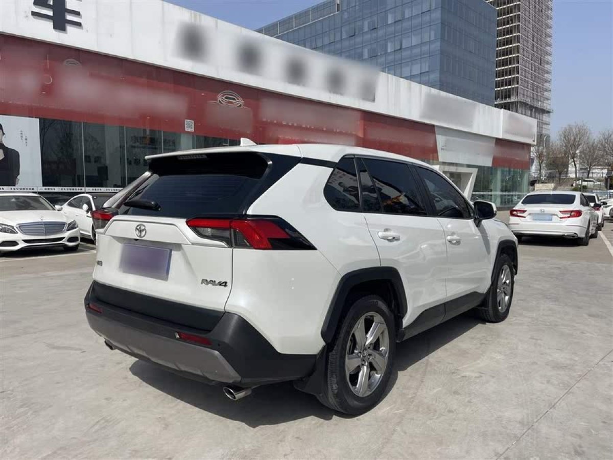 2022年5月豐田 RAV4榮放  2022款 2.0L CVT兩驅(qū)風(fēng)尚Plus版