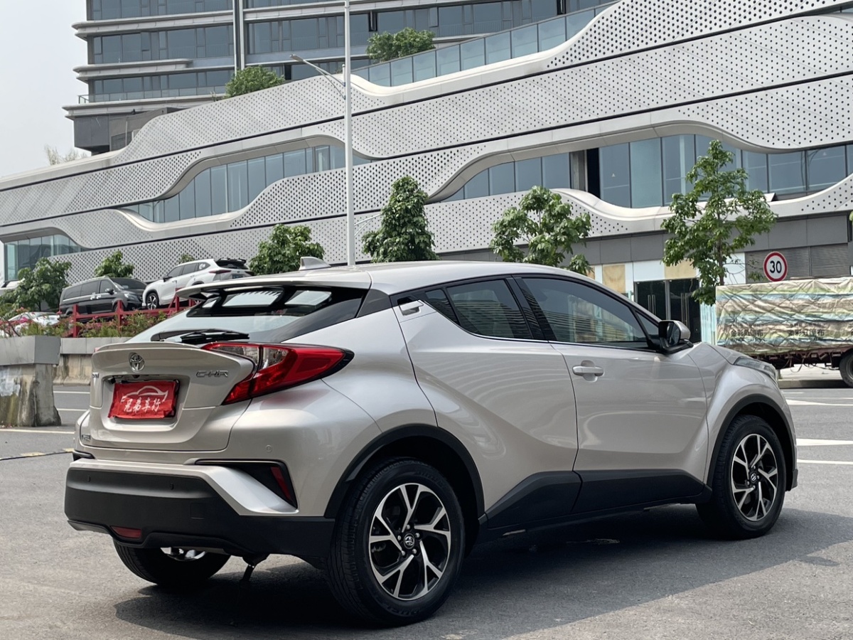 2021年1月丰田 C-HR  2020款 2.0L 领先版