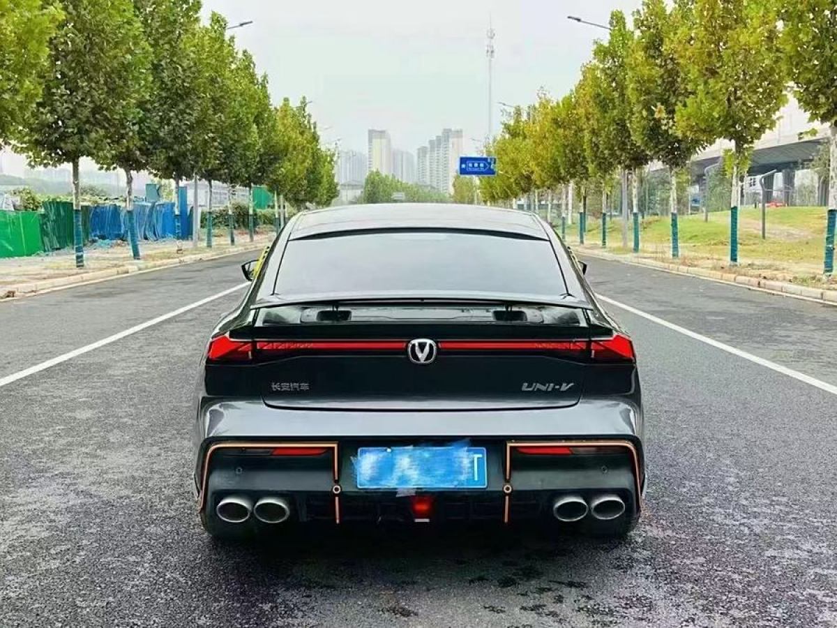 長(zhǎng)安 長(zhǎng)安UNI-V  2023款 1.5T 運(yùn)動(dòng)版圖片