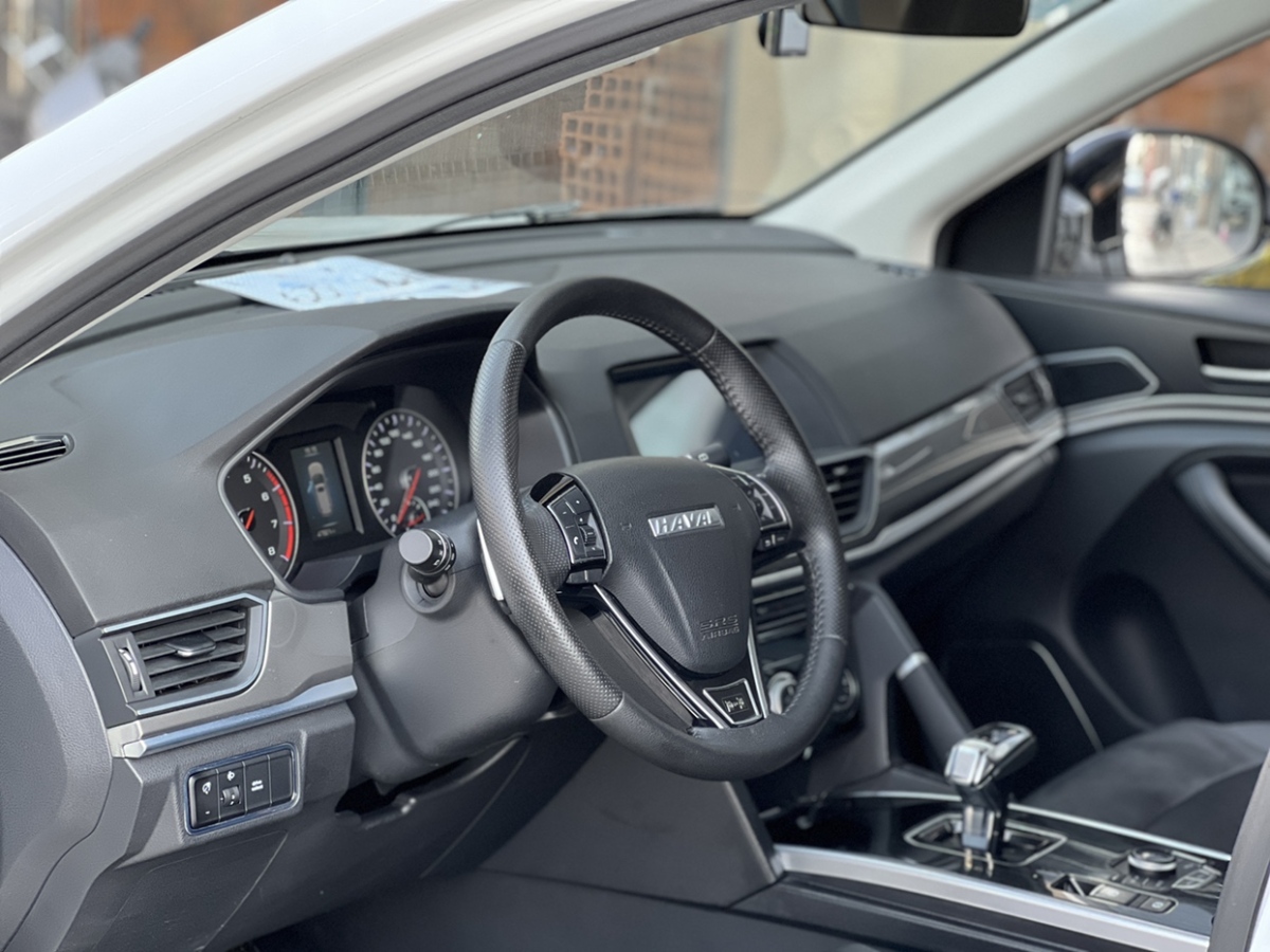 2020年3月哈弗 H6  2018款 蓝标 运动版 1.5T 自动两驱尊贵型