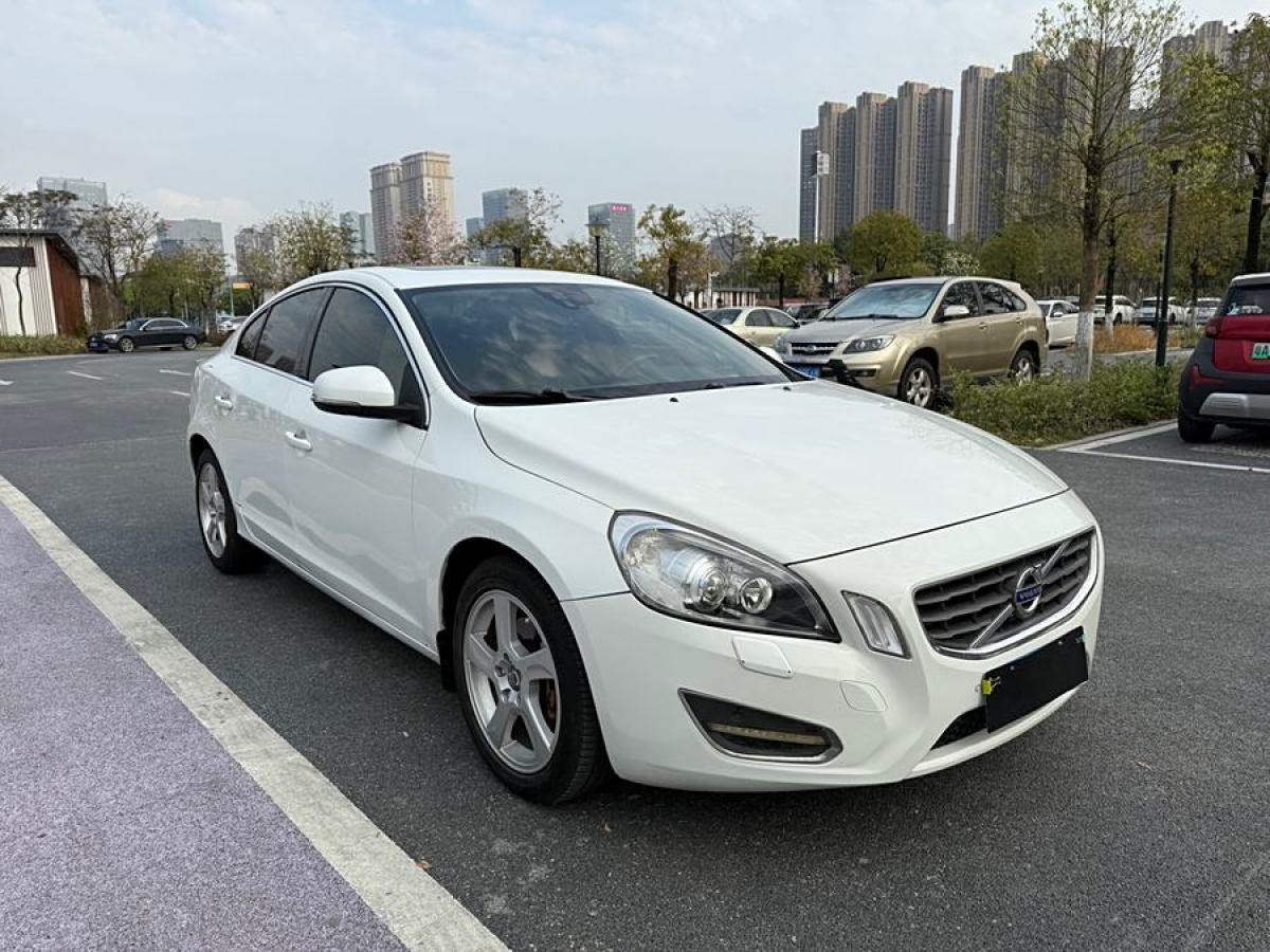 2012年8月沃爾沃 S60  2012款 T5 智雅版