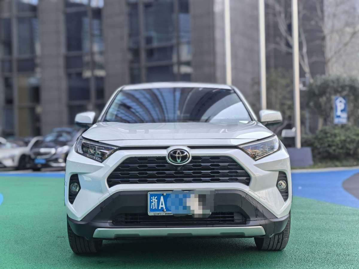 豐田 RAV4榮放  2022款 2.0L CVT兩驅(qū)風(fēng)尚Plus版圖片