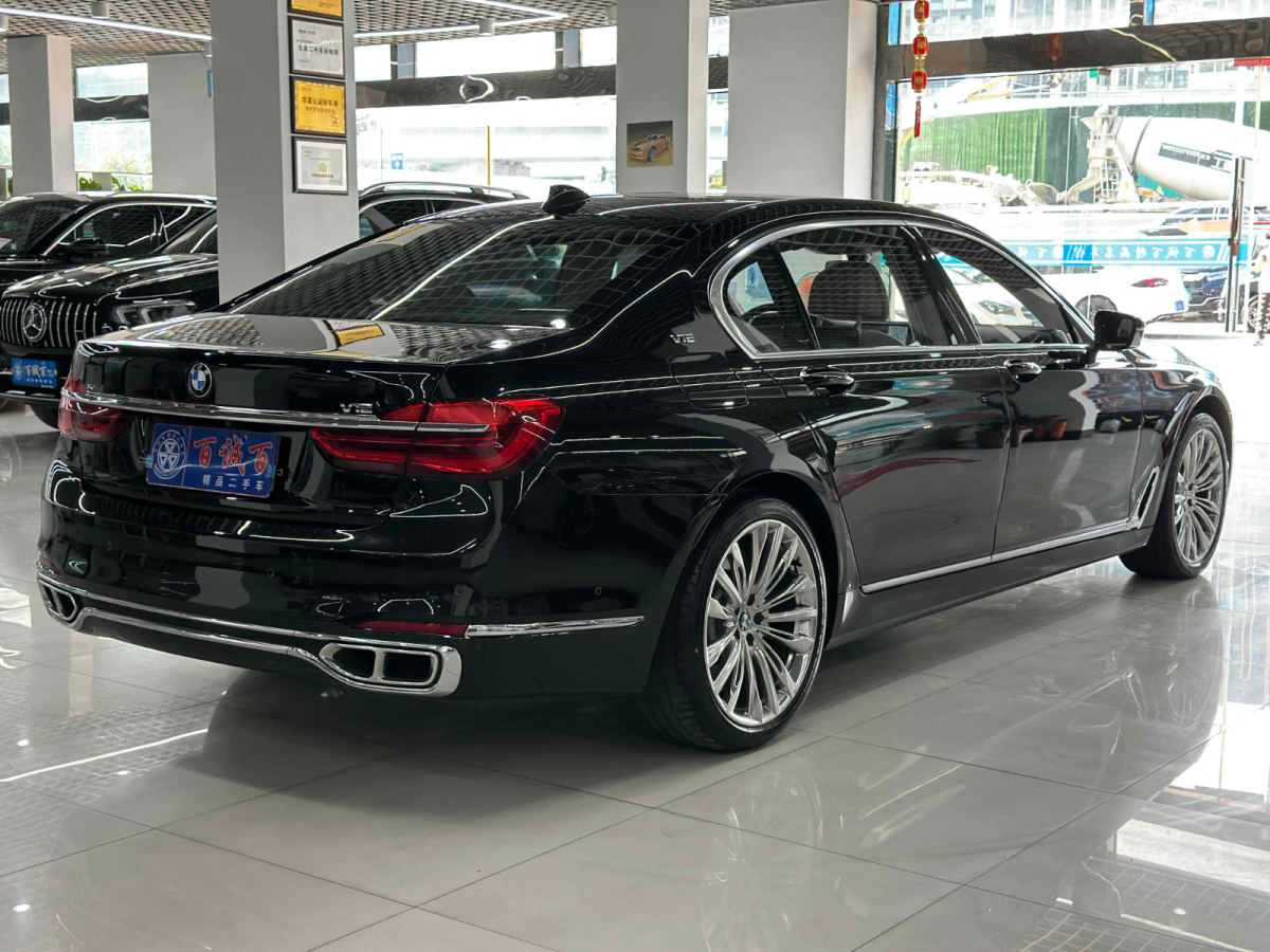 2018年8月宝马 宝马7系  2018款 M760Li xDrive 卓越奢华版