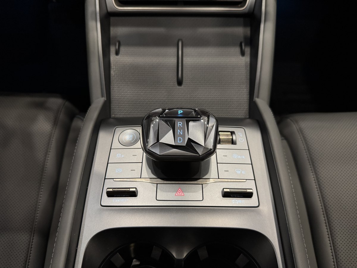 比亞迪 秦L  2024款 DM-i 80KM超越型圖片