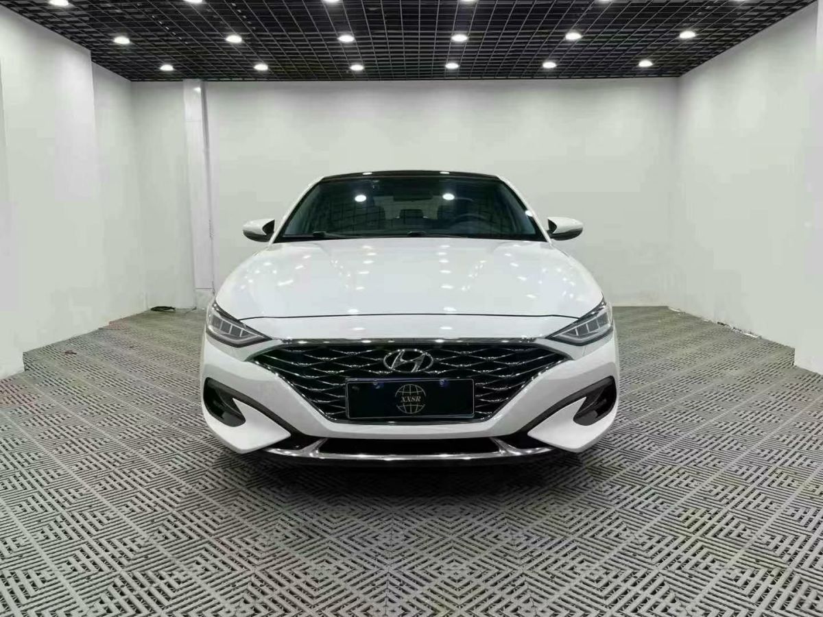 現(xiàn)代 菲斯塔  2019款  240TGDi 舒適版 國(guó)VI圖片