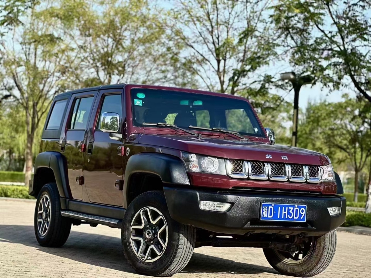 北京 BJ40  2016款 40L 2.3T 自动四驱尊享版图片