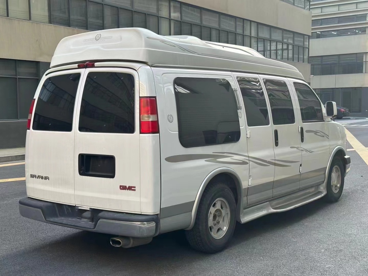 2007年8月GMC SAVANA  2011款 5.3L 商务之星7座